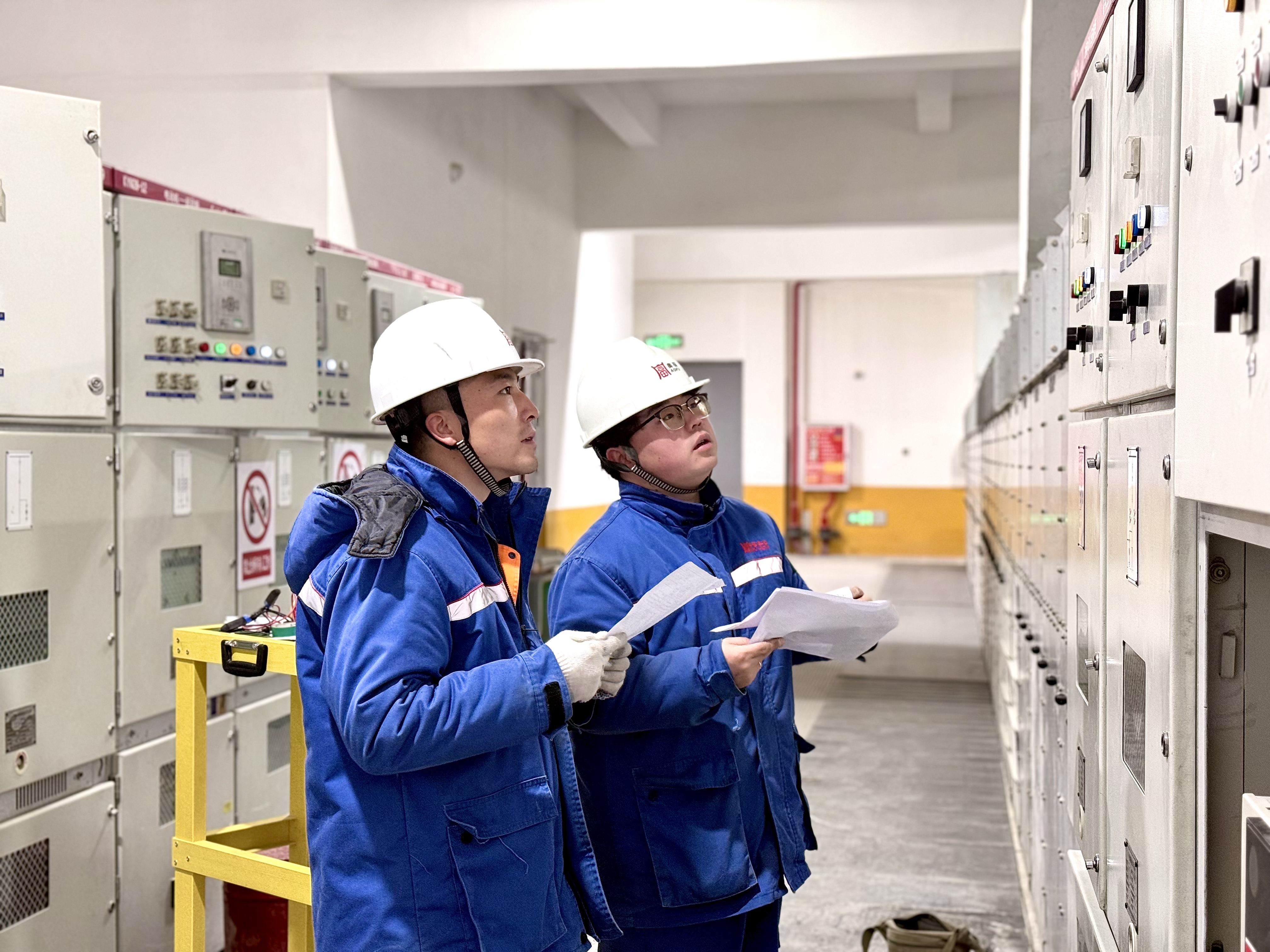 严管施工筑安全 精修细护保运行 严管施工筑安全 精修细护保运行